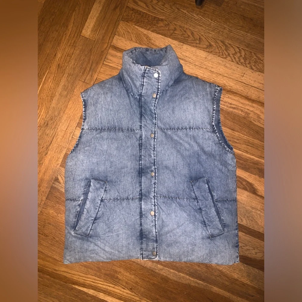 Elan Denim Puffer Vest - Picture 2 of 4